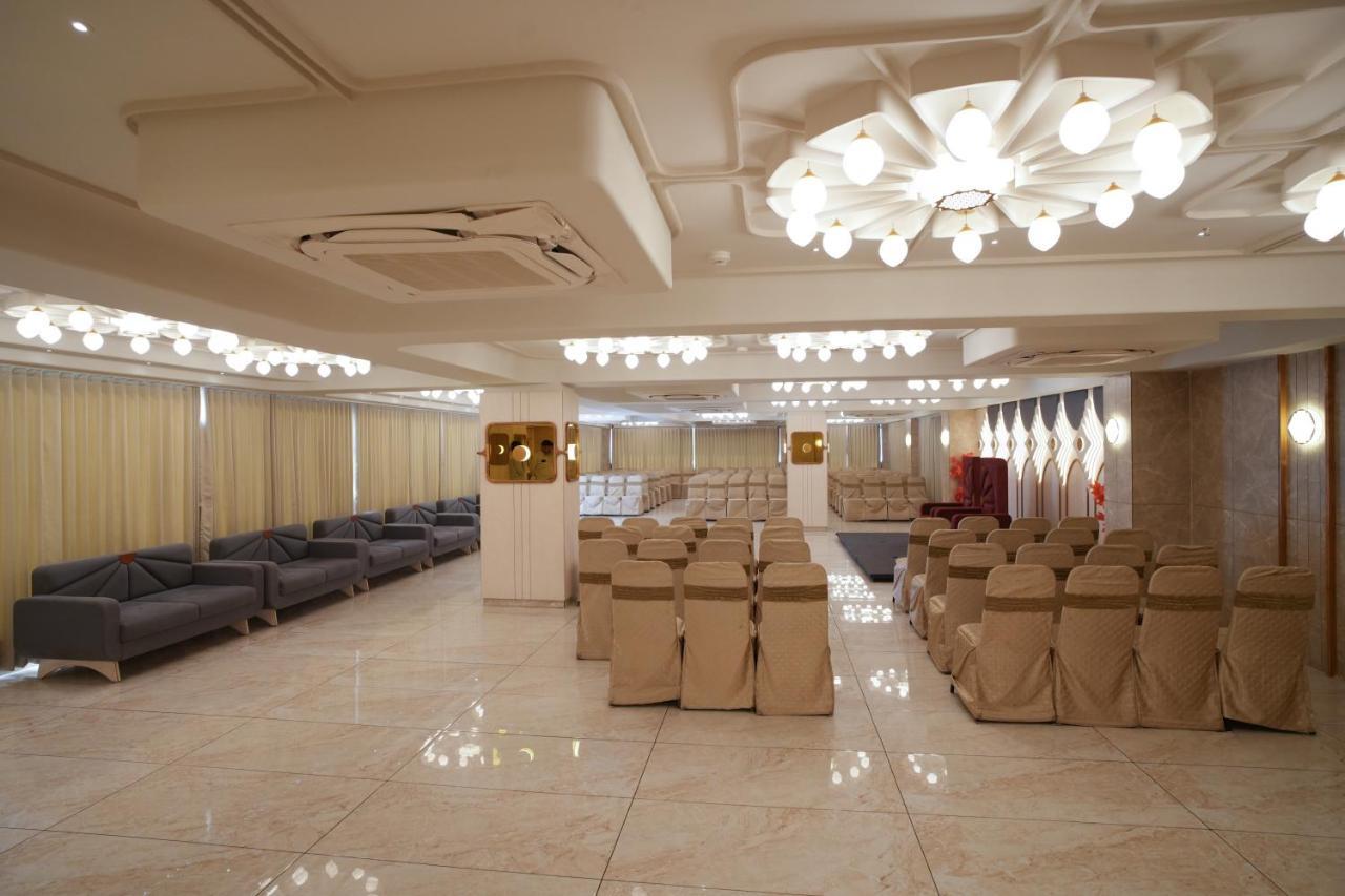 אחמדאבאד Rds Hotel מראה חיצוני תמונה