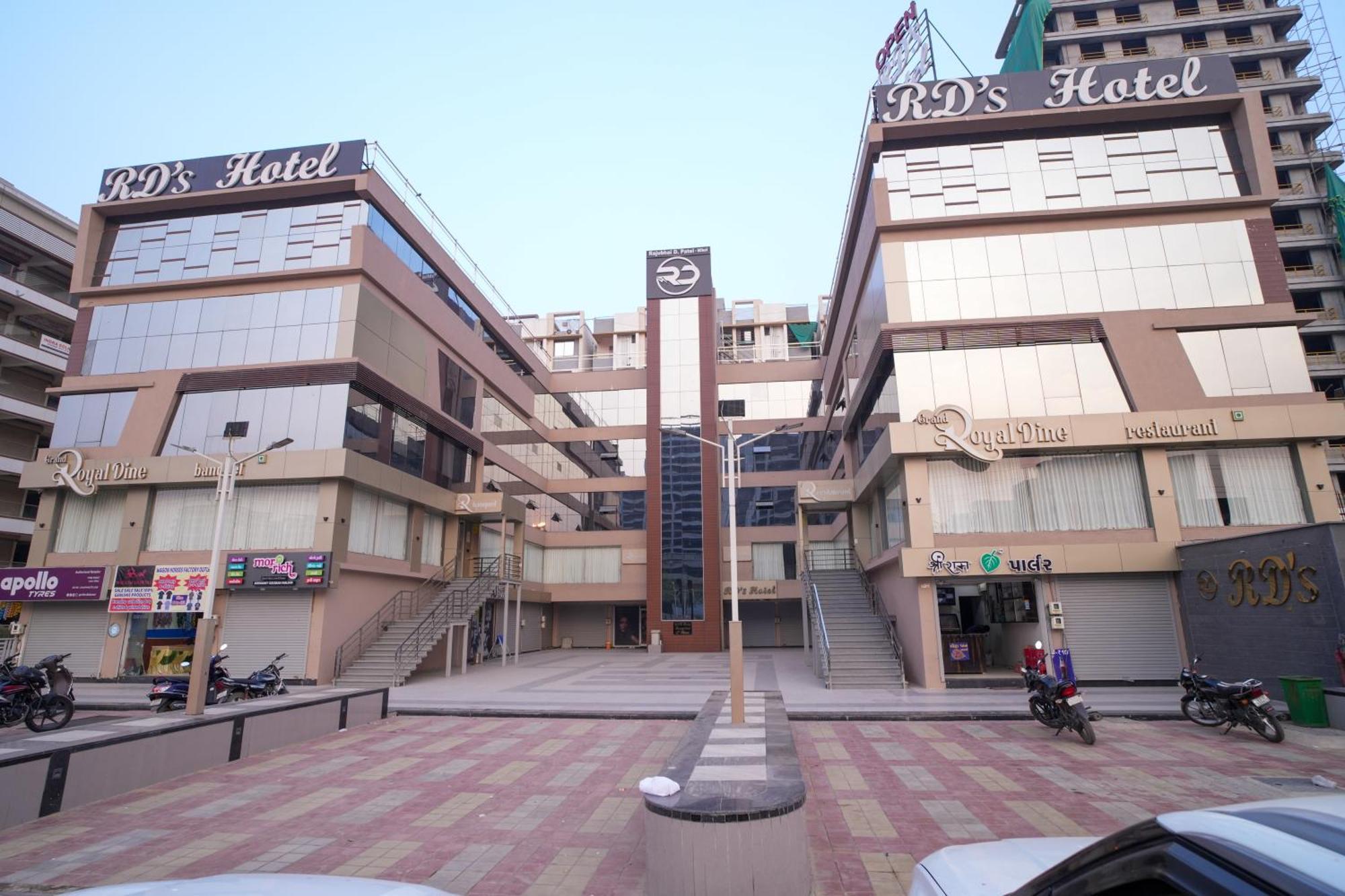 אחמדאבאד Rds Hotel מראה חיצוני תמונה