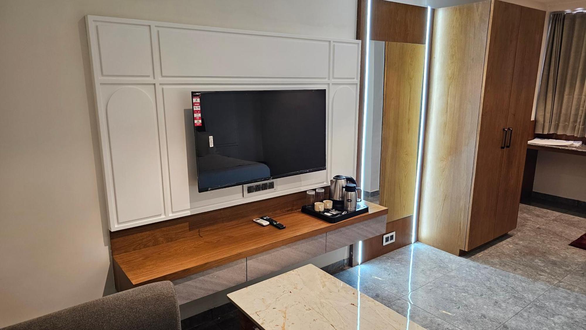 אחמדאבאד Rds Hotel מראה חיצוני תמונה