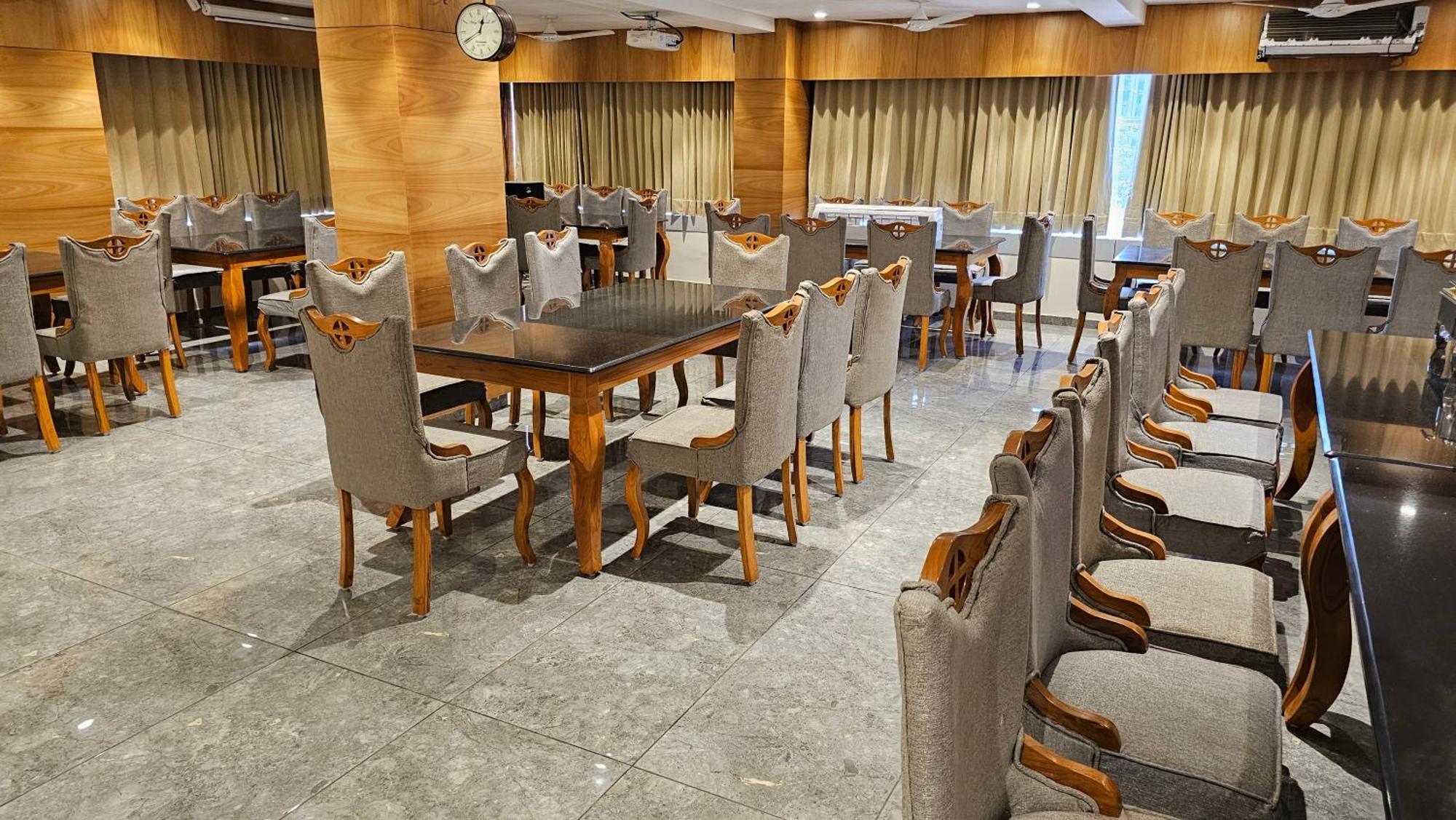 אחמדאבאד Rds Hotel מראה חיצוני תמונה